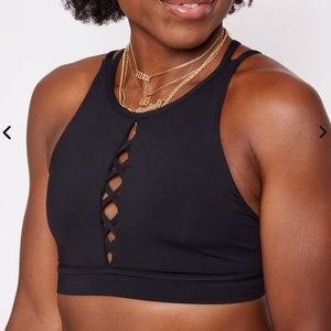 💫 Host Pick! Lululemon Lattice Cutout Sports Bra